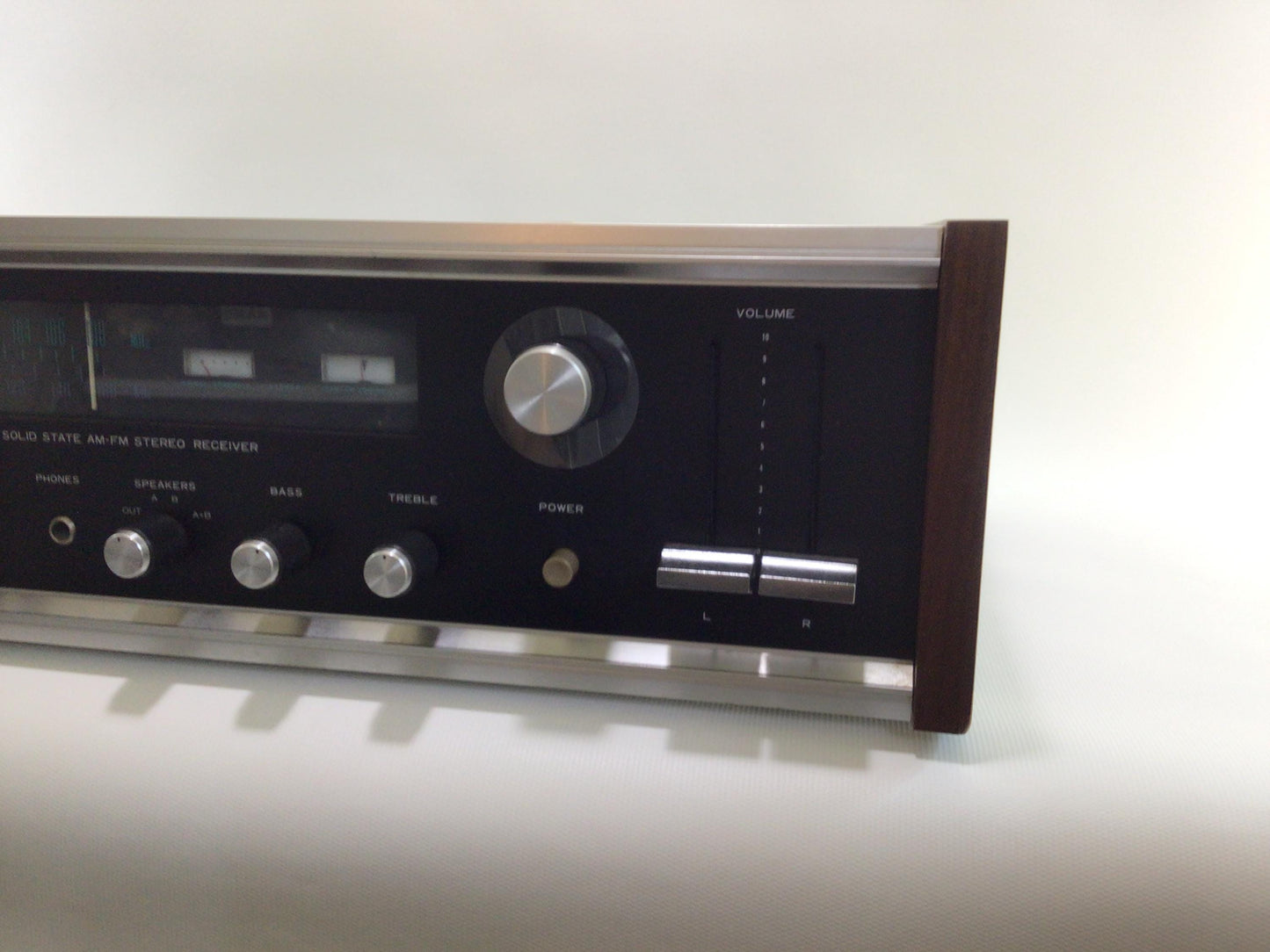 Realistic High Fidelity 82 Watt Stereo Receiver Model STA-65D Vintage 1970s Radio Shack Electronics Component