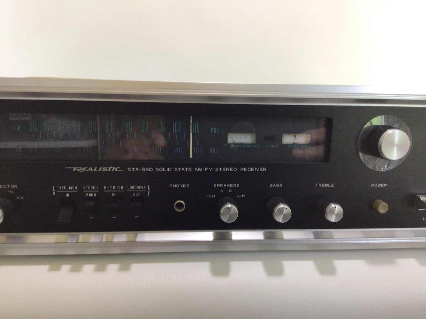 Realistic High Fidelity 82 Watt Stereo Receiver Model STA-65D Vintage 1970s Radio Shack Electronics Component