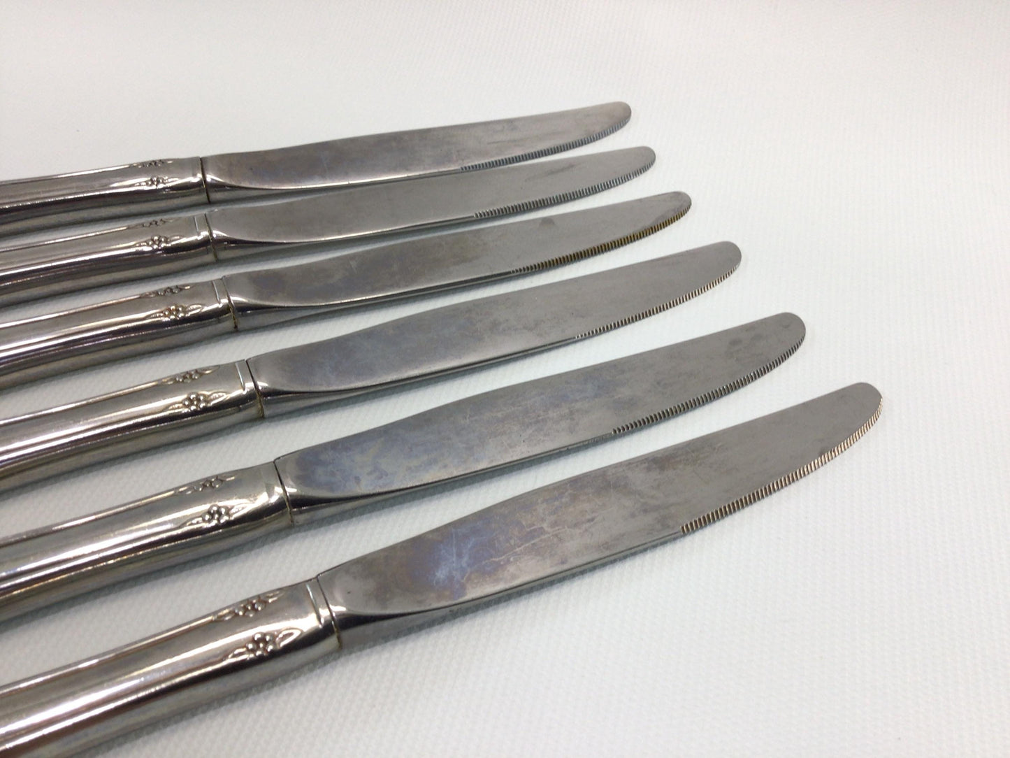 Dinner Knife 6 Piece Set Vintage Quality Made Oneida Ltd Rogers Deluxe Stainless Flatware