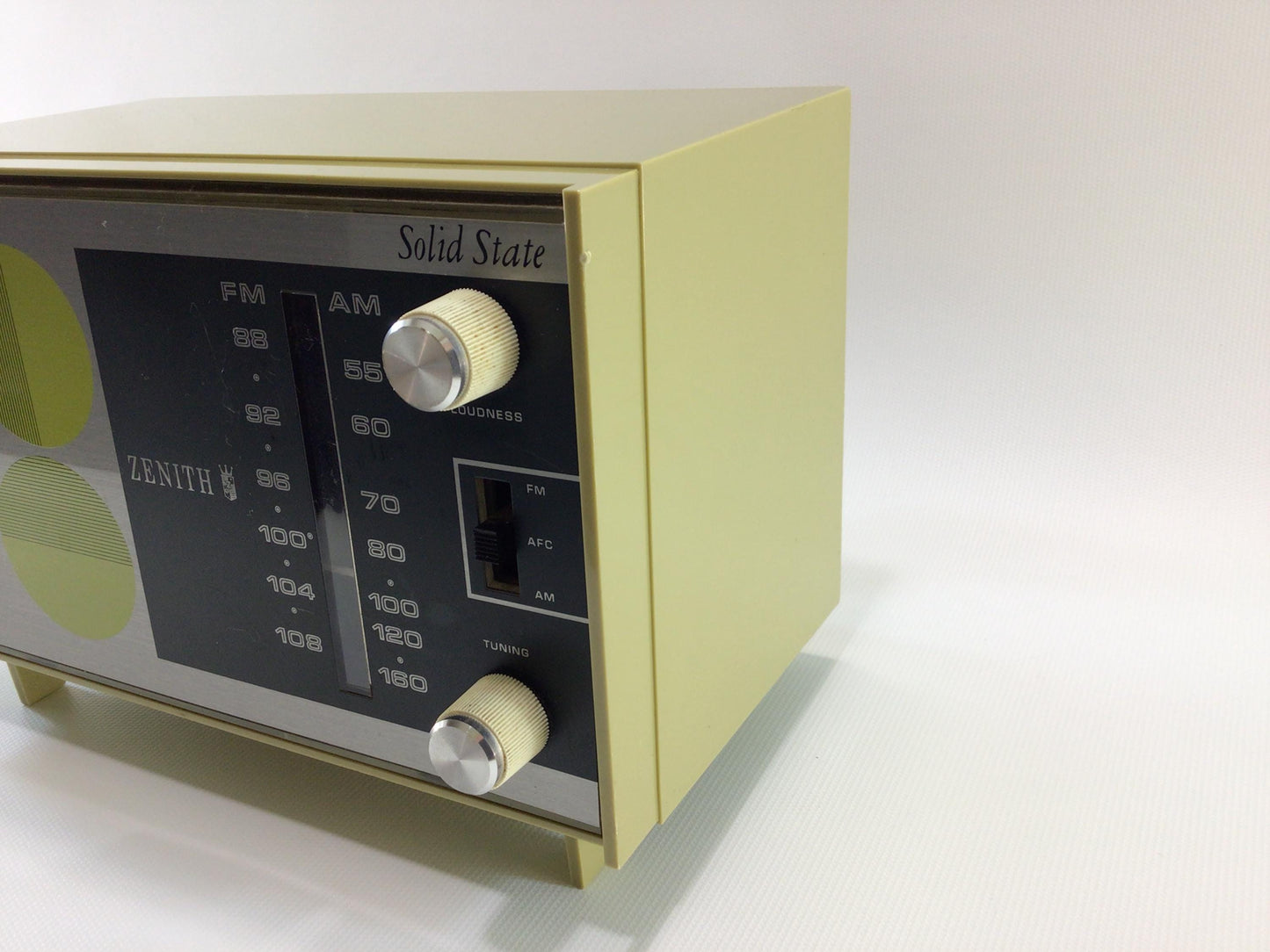 Zenith Solid State AM FM Radio Avocado Green Model S-14037 Retro Kitchen Countertop Vintage Audio Electronics