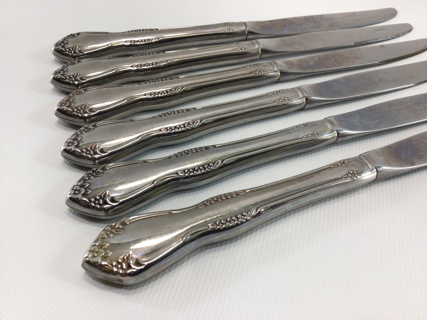 Dinner Knife 6 Piece Set Vintage Quality Made Oneida Ltd Rogers Deluxe Stainless Flatware