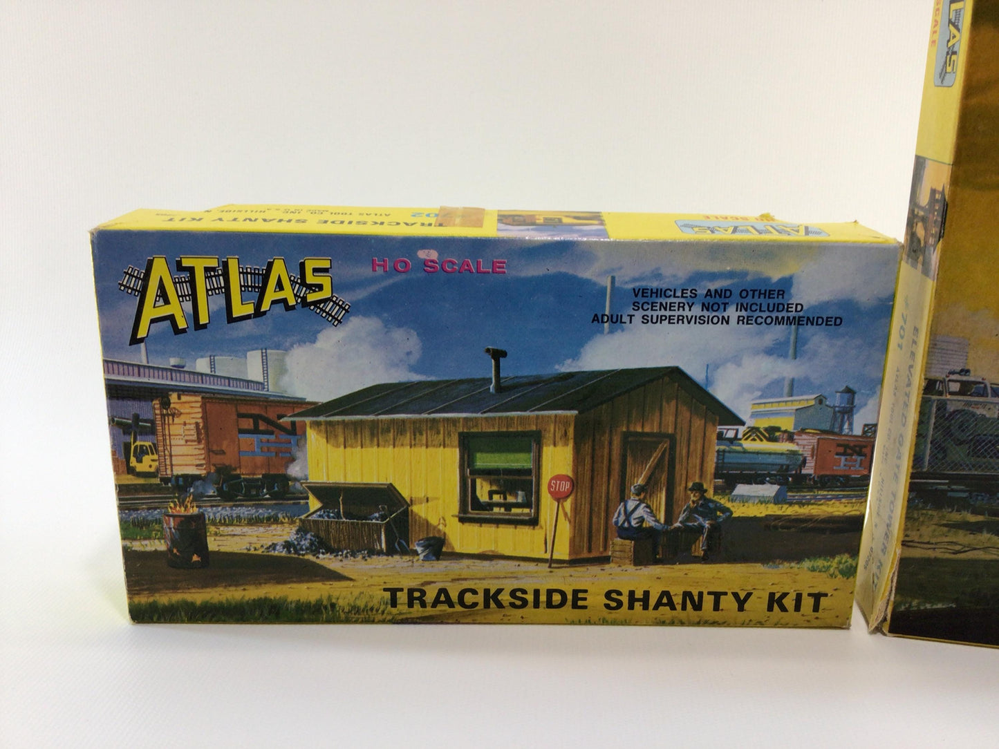 Atlas HO Scale Model Railroad Kits 701 and 702 Vintage Miniature Modeling Elevated Gate Tower and Shanty