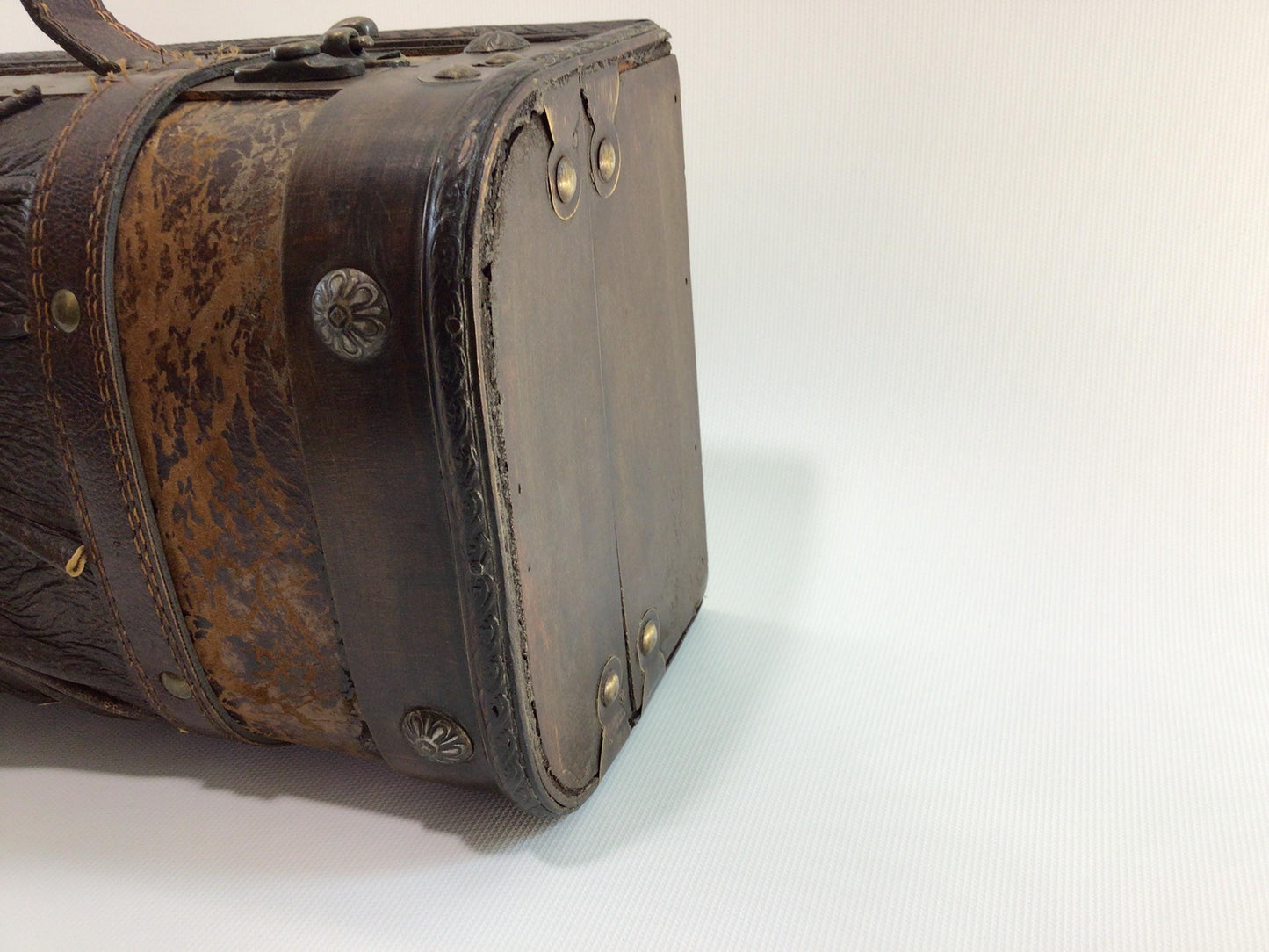 Green Man Trinket Treasure Box Leather and Wood Construction Vintage Handmade Artisan Handbag Purse