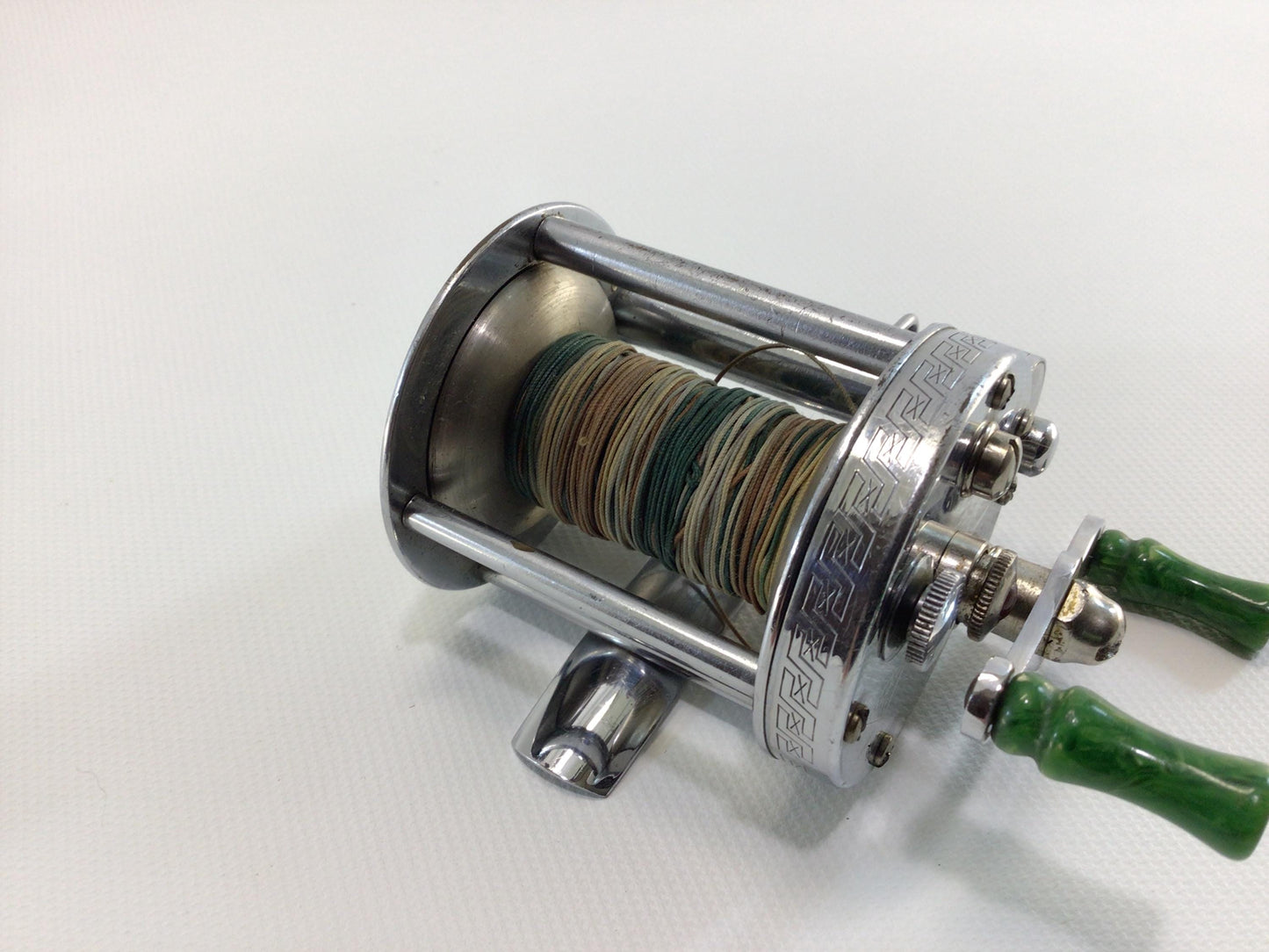 Pflueger Akron Model 1893 Baitcasting Reel Vintage Fishing Tackle Outdoor Sporting Equipment