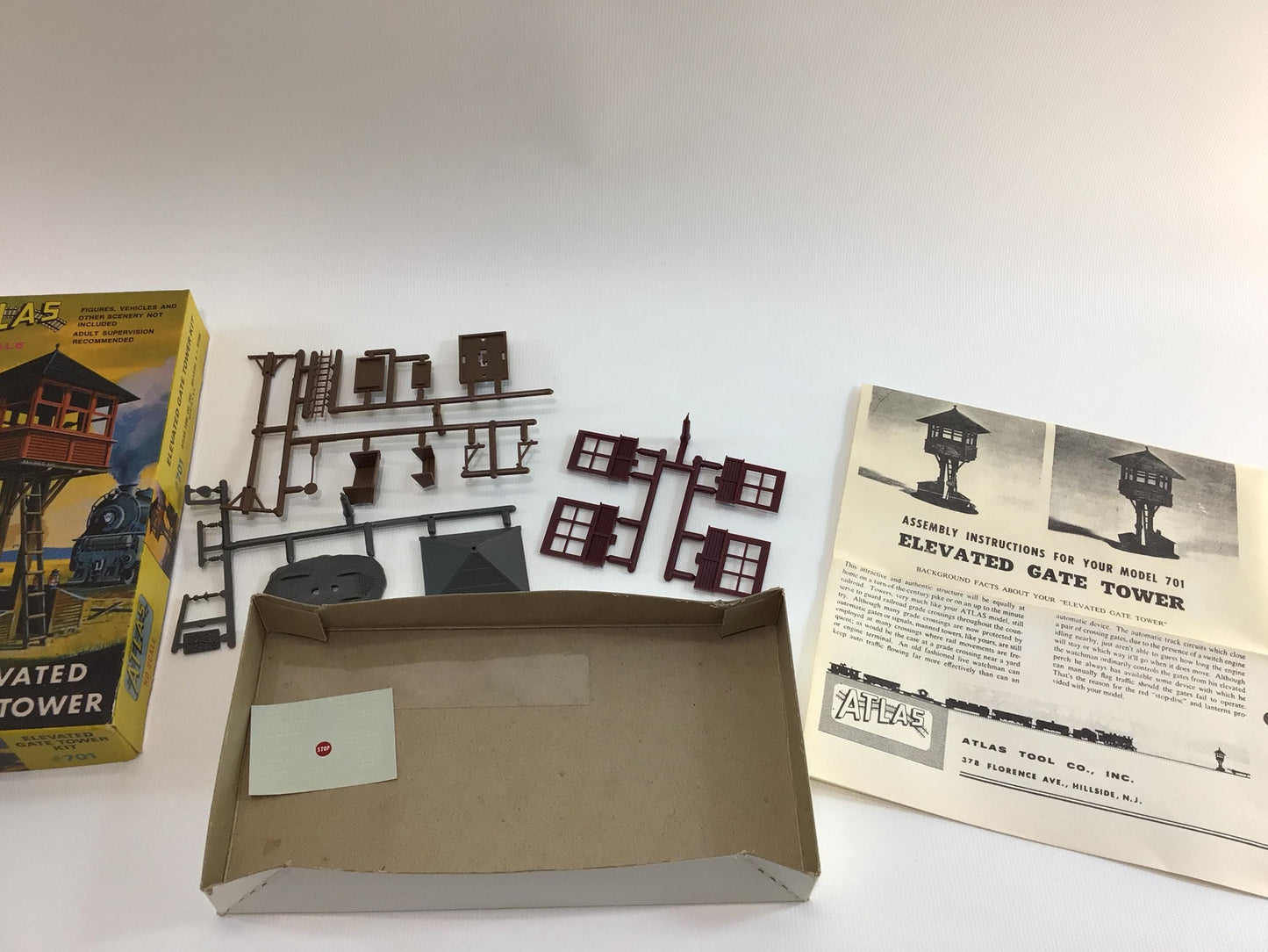Atlas HO Scale Model Railroad Kits 701 and 702 Vintage Miniature Modeling Elevated Gate Tower and Shanty