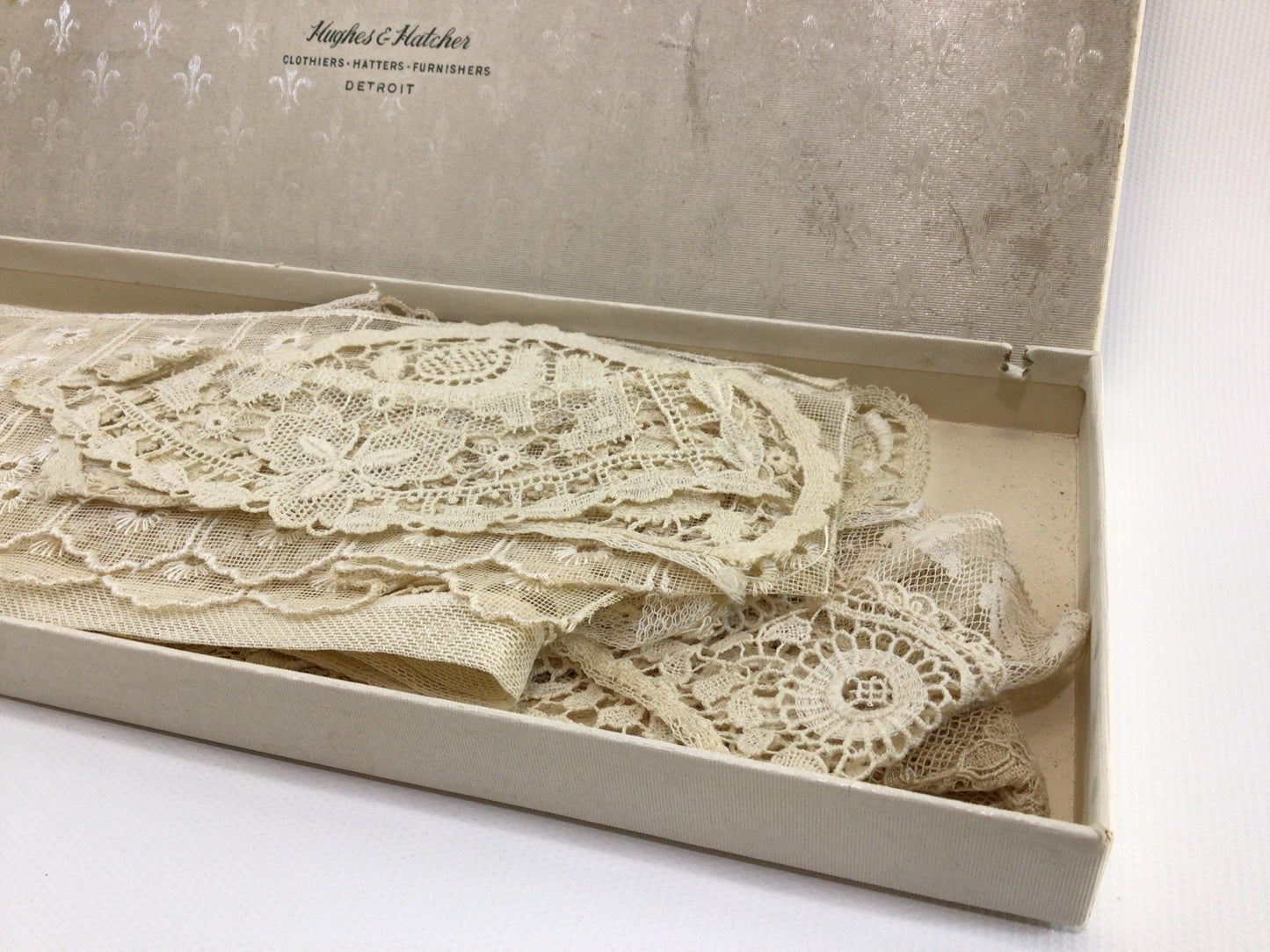 Antique Lace and Bow Machine Made Ecru Cream Collar Dress Remnants Scraps