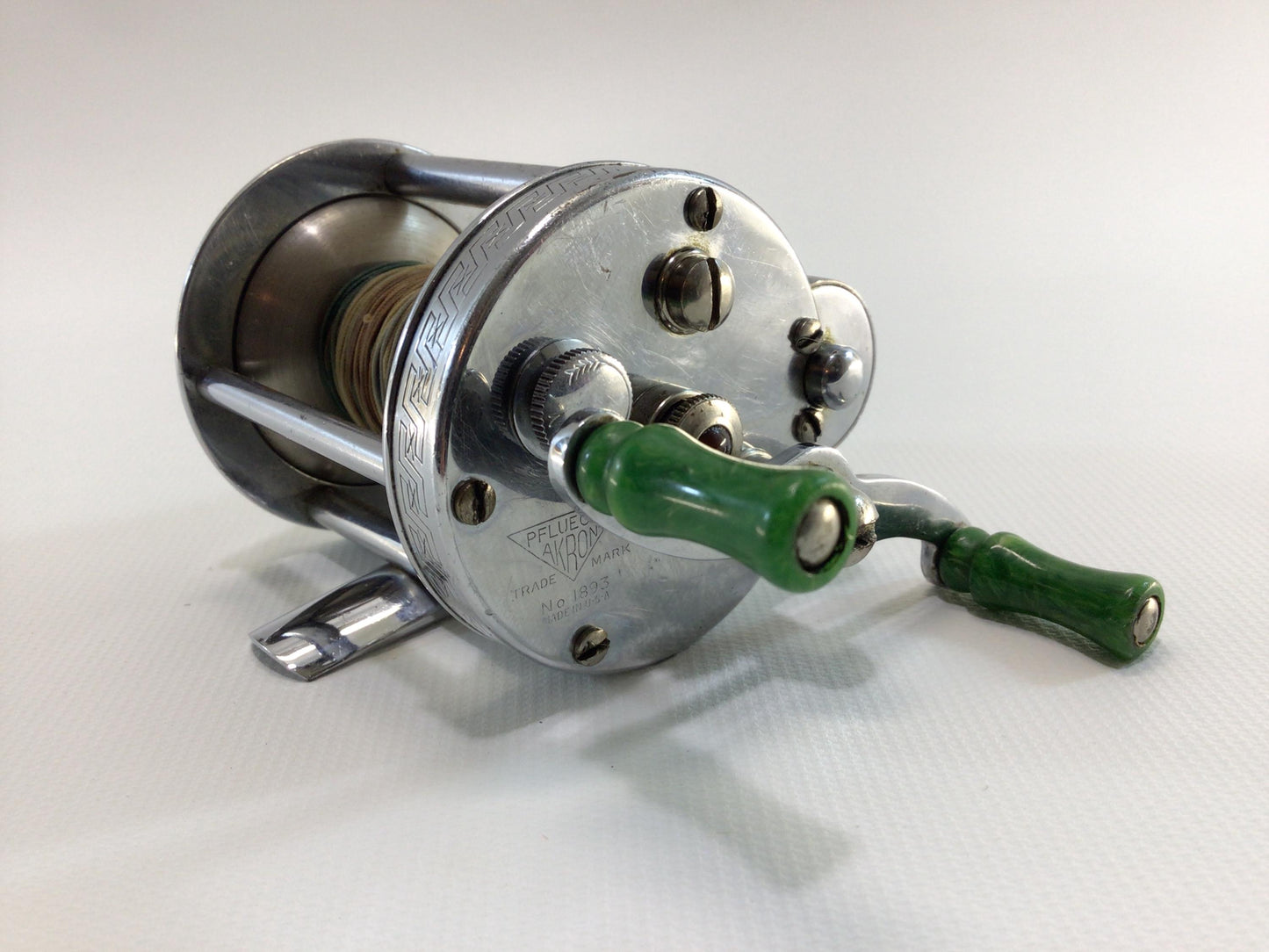 Pflueger Akron Model 1893 Baitcasting Reel Vintage Fishing Tackle Outdoor Sporting Equipment