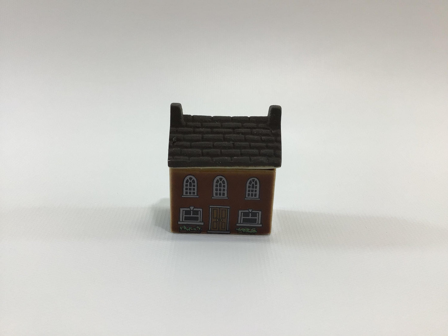 Wade Miniature Porcelain Whimsey-On-Why 1985 Set 4 District Bank Vintage Collectible Figurine