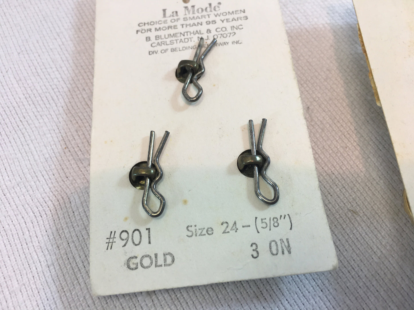 Vintage Buttons Sets Le Chic Carded Sewing Notions Gold (tone)