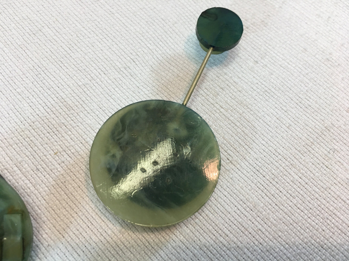Vintage Art Deco Stick Pin Shawl Sweater Clasp Closure Accessories Set Green Plastic Modern Design Round Stacked Circles