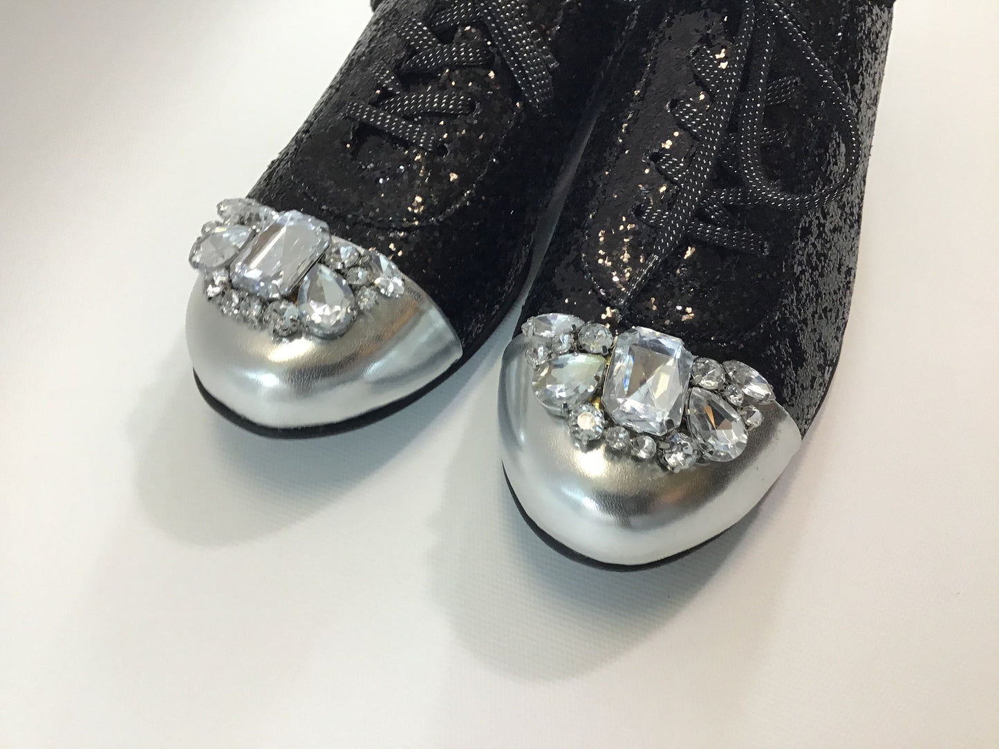 NIB Joan Boyce Denise Black Glitter & Silver Jeweled Flats Shoes Size 7 W