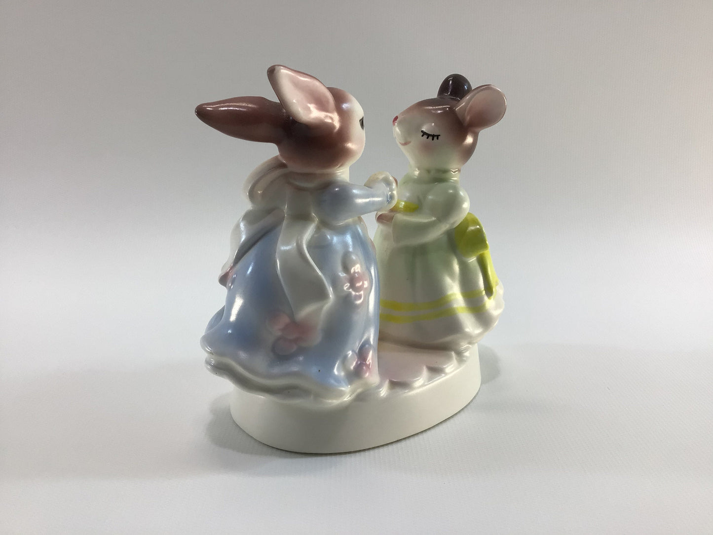 Bunny Rabbit Figurine Ceramic 1980 Avon Precious Moments Representative Award Presidents Club H