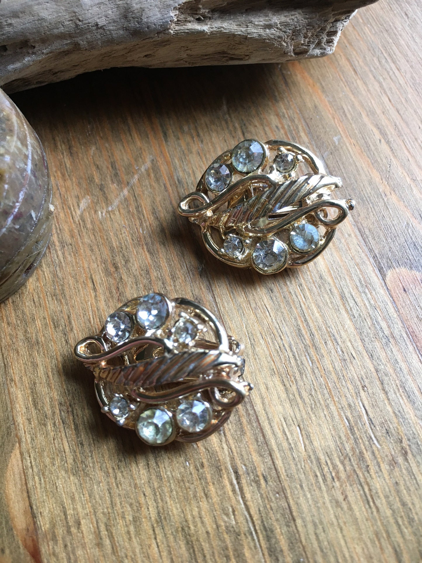 Rhinestone Earrings Gold Tone Clip On Vintage Women's Fashion Jewelry