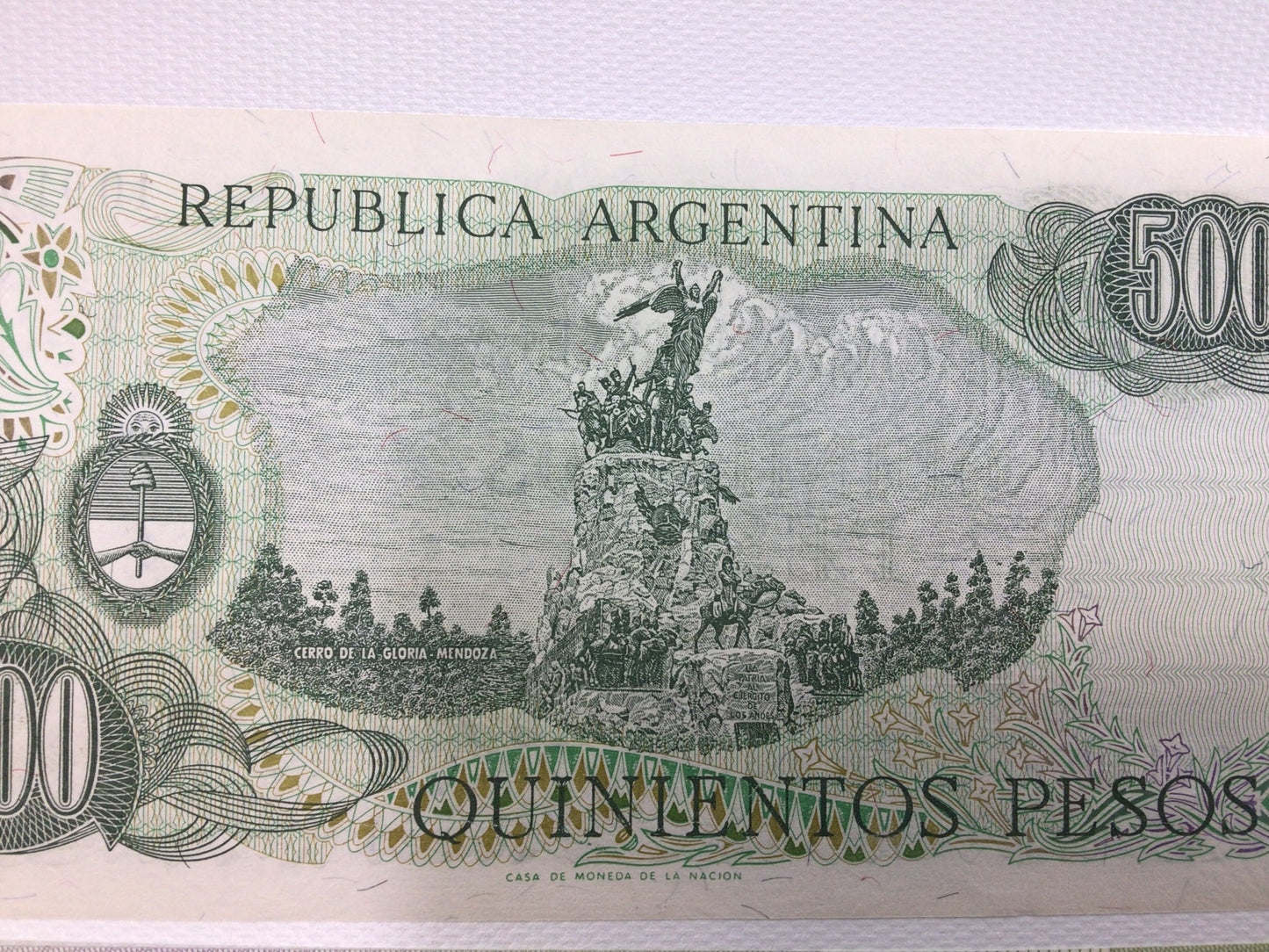 Argentina Quinientos Pesos and Brazil Um Cruzeiro Bank Notes