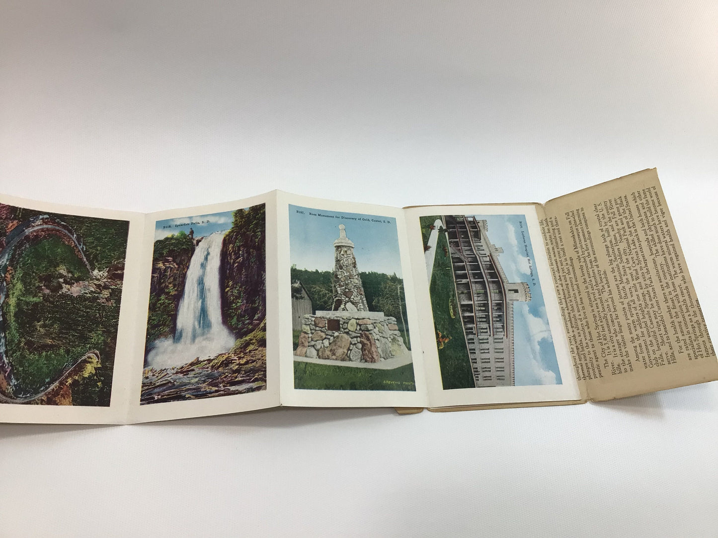 Hot Springs South Dakota Souvenir Postcard Foldout 1940's Ephemera