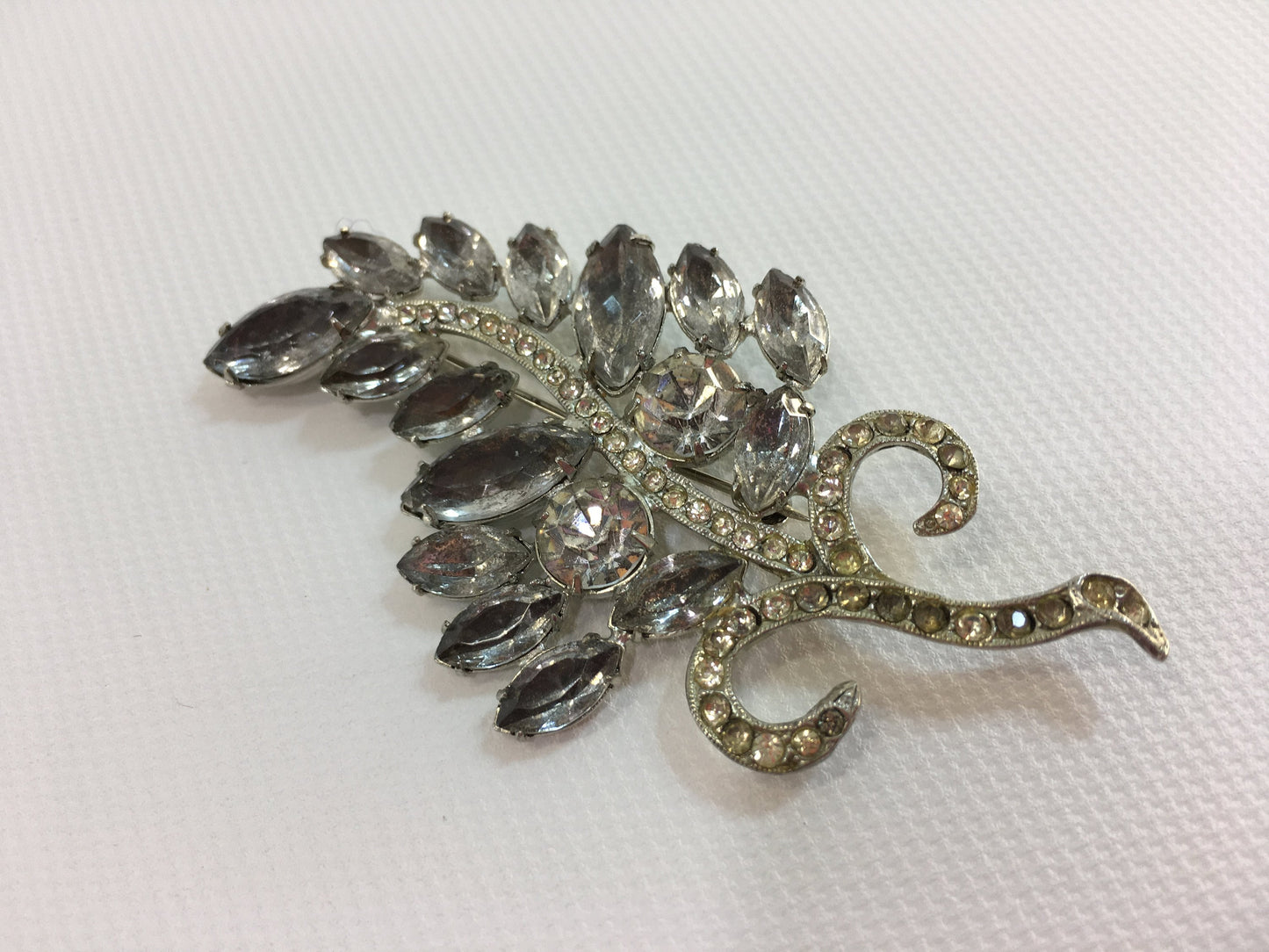 Kramer Brooch Smokey Gray Rhinestones Silver Tone Leaf Floral Vintage 50's Fashion Jewelry