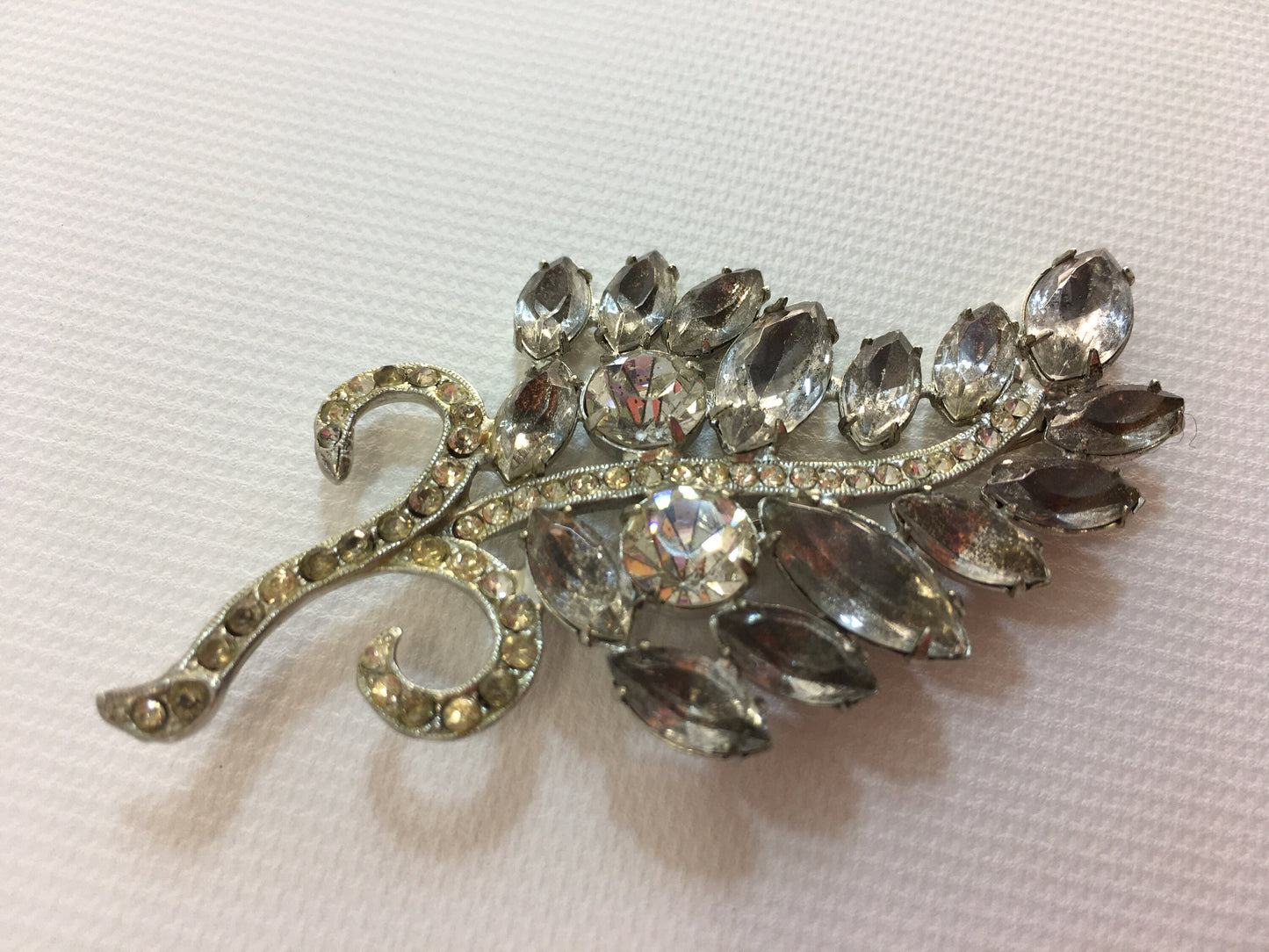 Kramer Brooch Smokey Gray Rhinestones Silver Tone Leaf Floral Vintage 50's Fashion Jewelry
