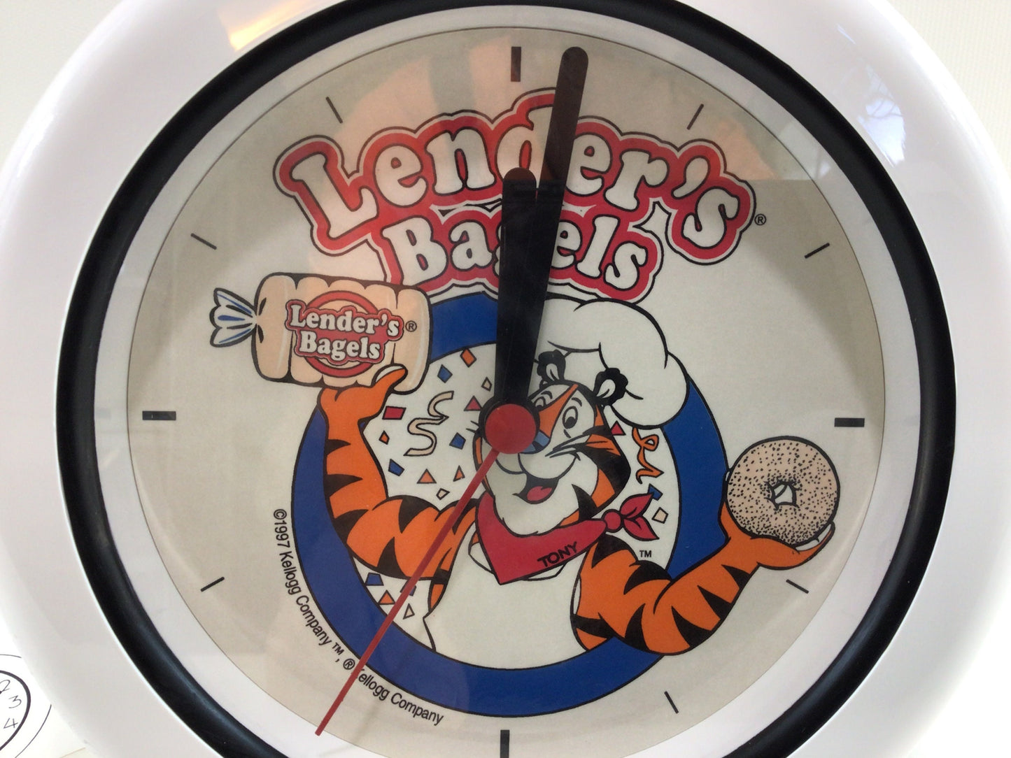 Retro Advertising Wall Clock Kellogg's Tony The Tiger and Lender's Bagels
