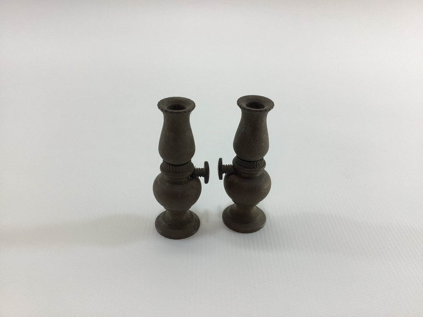 Miniature Oil Lamps Vintage Brass Dollhouse Miniatures 1:12 Scale Shadow Box Diorama Supplies