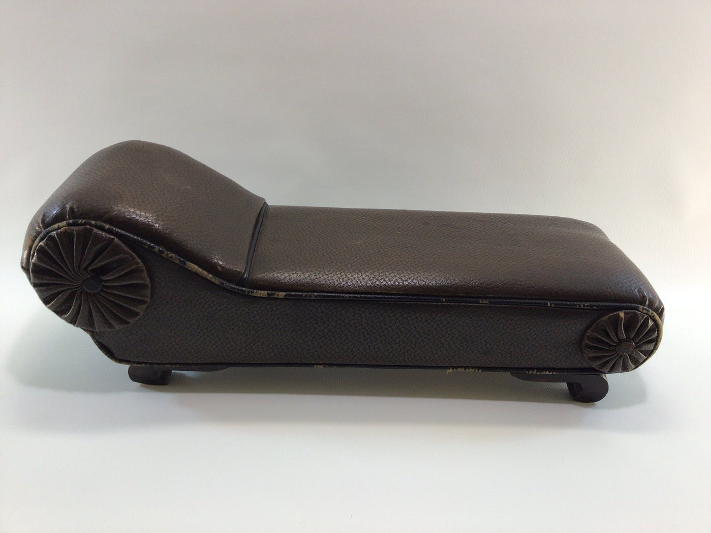 Chaise Lounge Antique Doll Size Faux Leather Collectible Toy Dolls Display Furniture Piece