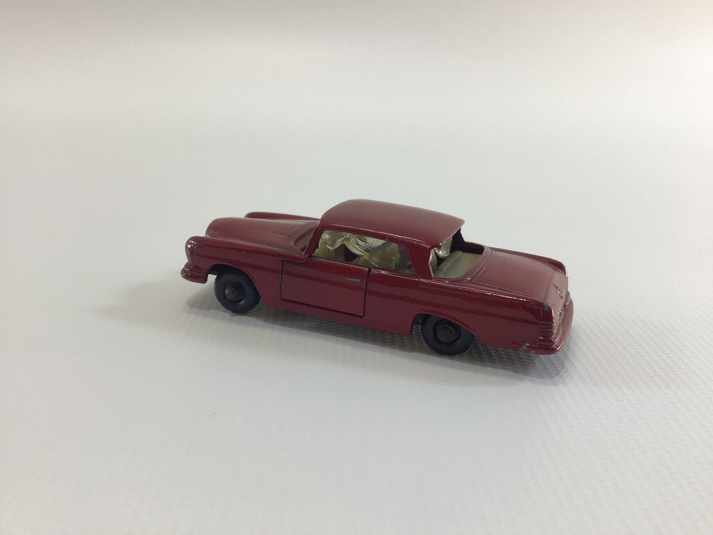 1963 Lesney Matchbox Die Cast Toy Car No 53b Mercedes Benz 220 SE