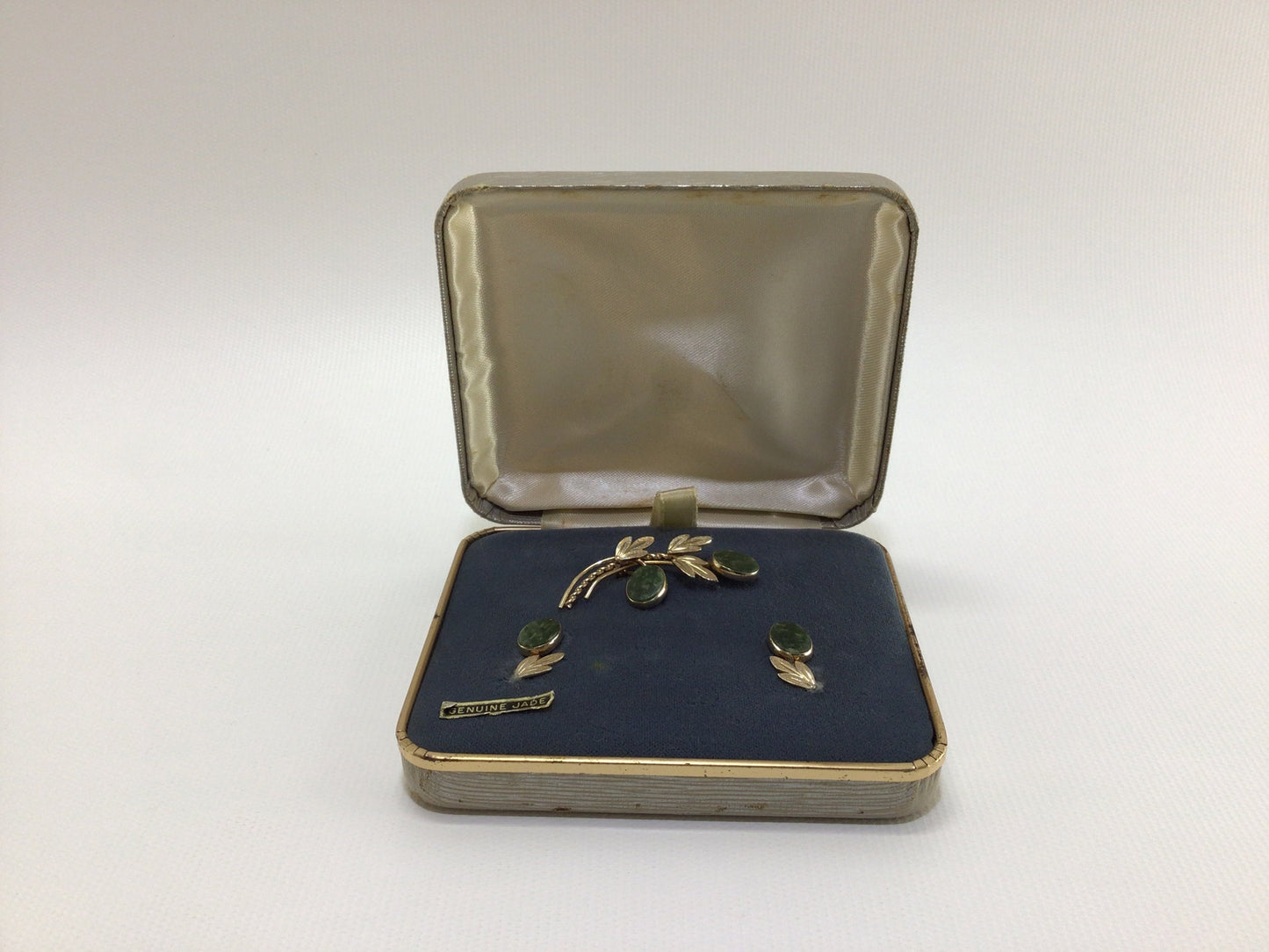 Brooch Screw Back Earrings Set Vintage A & Z Costume Jewelry 1/20 12K Gold Filled Leaf Motif and Green Jade Ovals Original Presentation Box