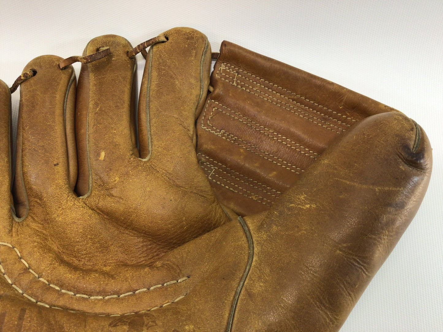 Softball Glove Nokona Leather Goods Vintage Made in USA Genuine Cowhide Model S85 Collectible Outdoor Sporting Equipment Fielder's Mitt