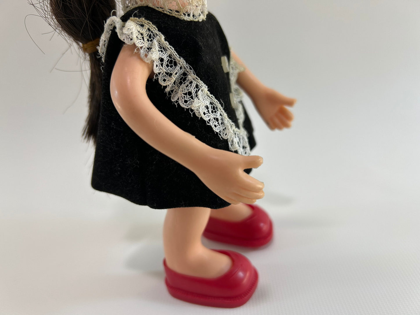Vintage Doll 1967 Uneeda Doll Co. Inc. Little Sophisticates Kristina Long Brown Hair Black Velevetine Dress Red Shoes 8 1/2" Tall