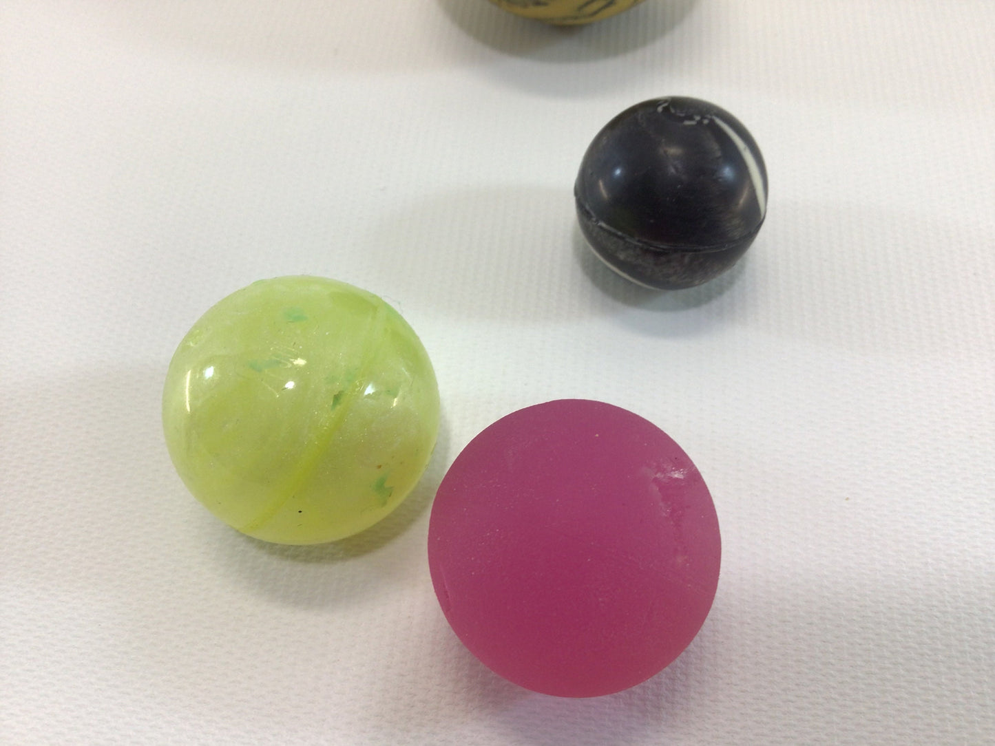 Super Balls Lot of 4 Vintage Dime Store Toy Bouncing Rubber Swirls Glow in the Dark Pink Translucent Balls