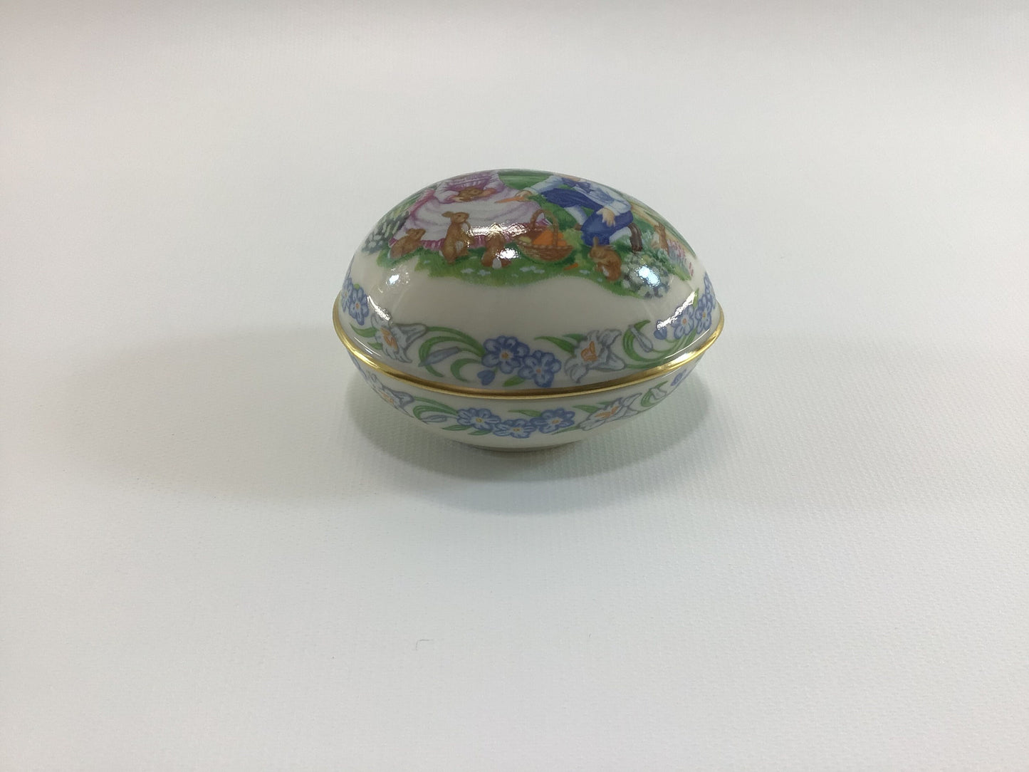Lenox Porcelain Easter Egg Trinket Dish Vintage Holiday Home Decor Accent 1991 Sharing Easter Gifts