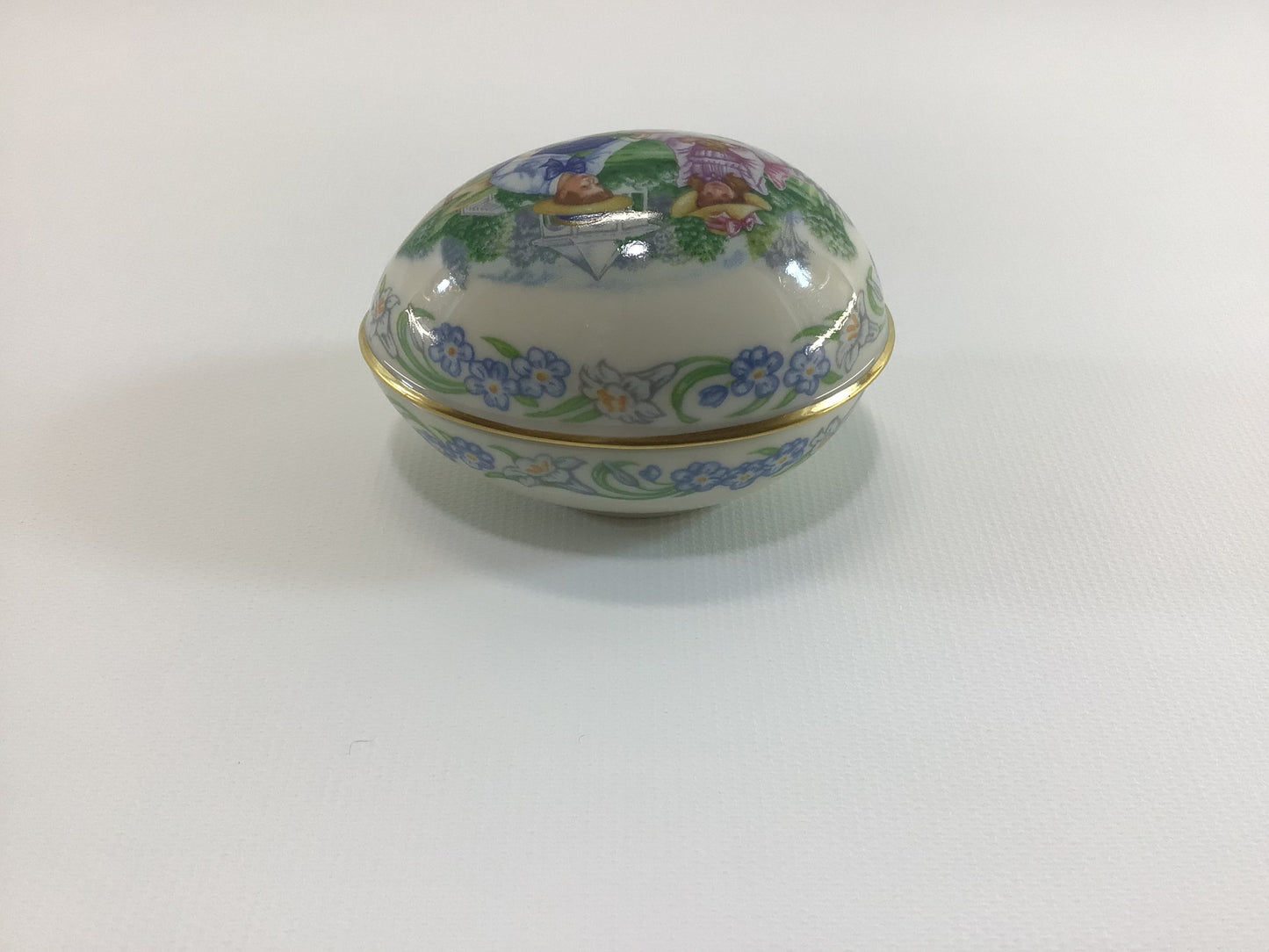 Lenox Porcelain Easter Egg Trinket Dish Vintage Holiday Home Decor Accent 1991 Sharing Easter Gifts