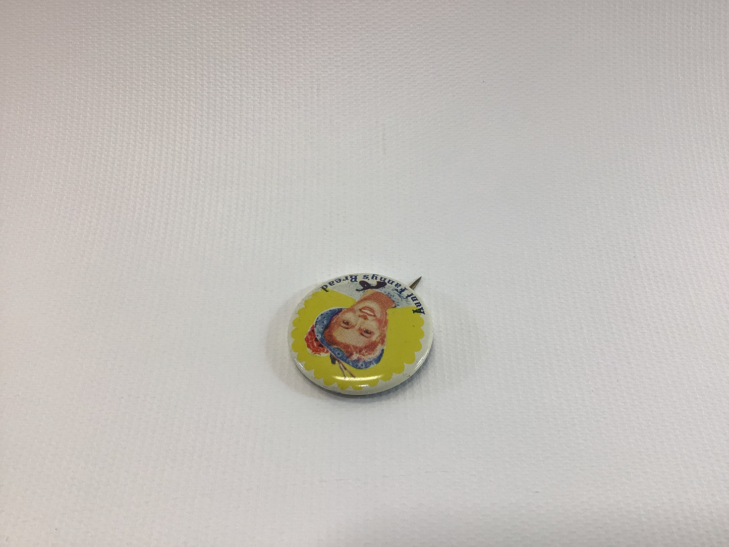 Aunt Fanny's Bread Vintage Tin Litho Advertising Pinback Button Premium Give Away Toy