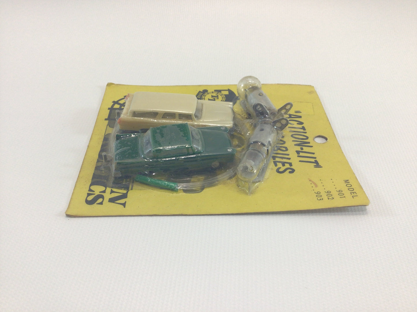 Action Lit HO Scale Automobiles Vintage Model Railroad Miniature Electronic Parts