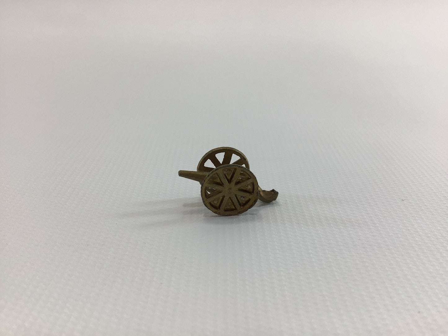 Cracker Jack Prize Revolutionary War Field Cannon 1920s Vintage Miniature Toy Pot Metal Yellow Gold