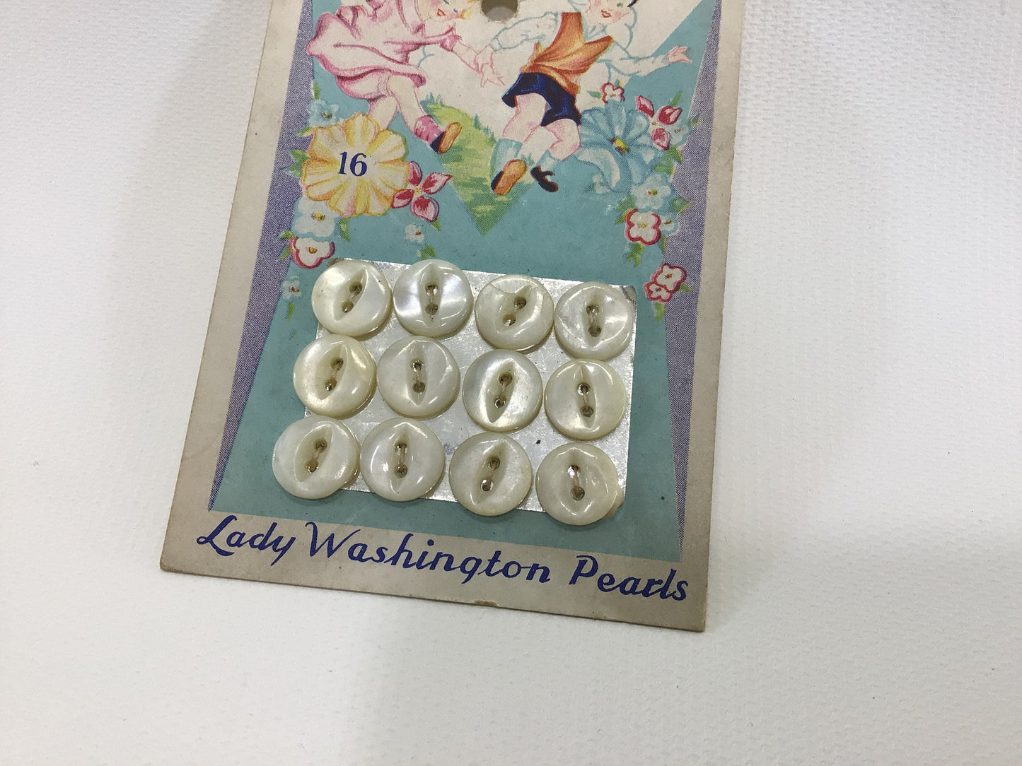 Vintage Buttons on Card Sewing Notions Lady Washington Pearls Size 16 Mother of Pearl