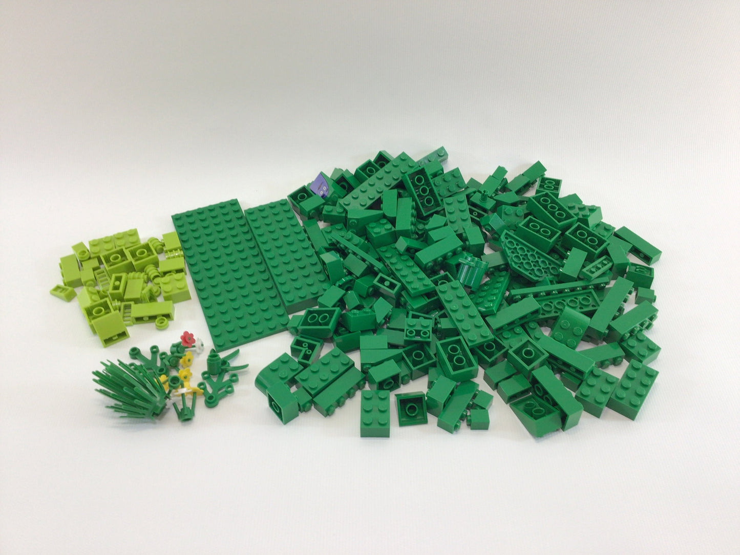 Lego Assorted Dark and Light Green Parts and Pieces Lot