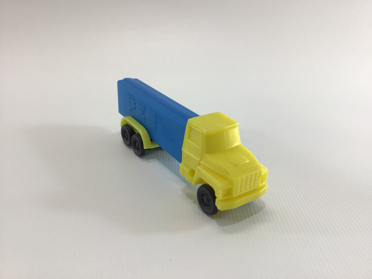 PEZ Tractor Trailer Truck Dispenser Vintage Toy Candy Container Made in Slovenia Yellow Blue