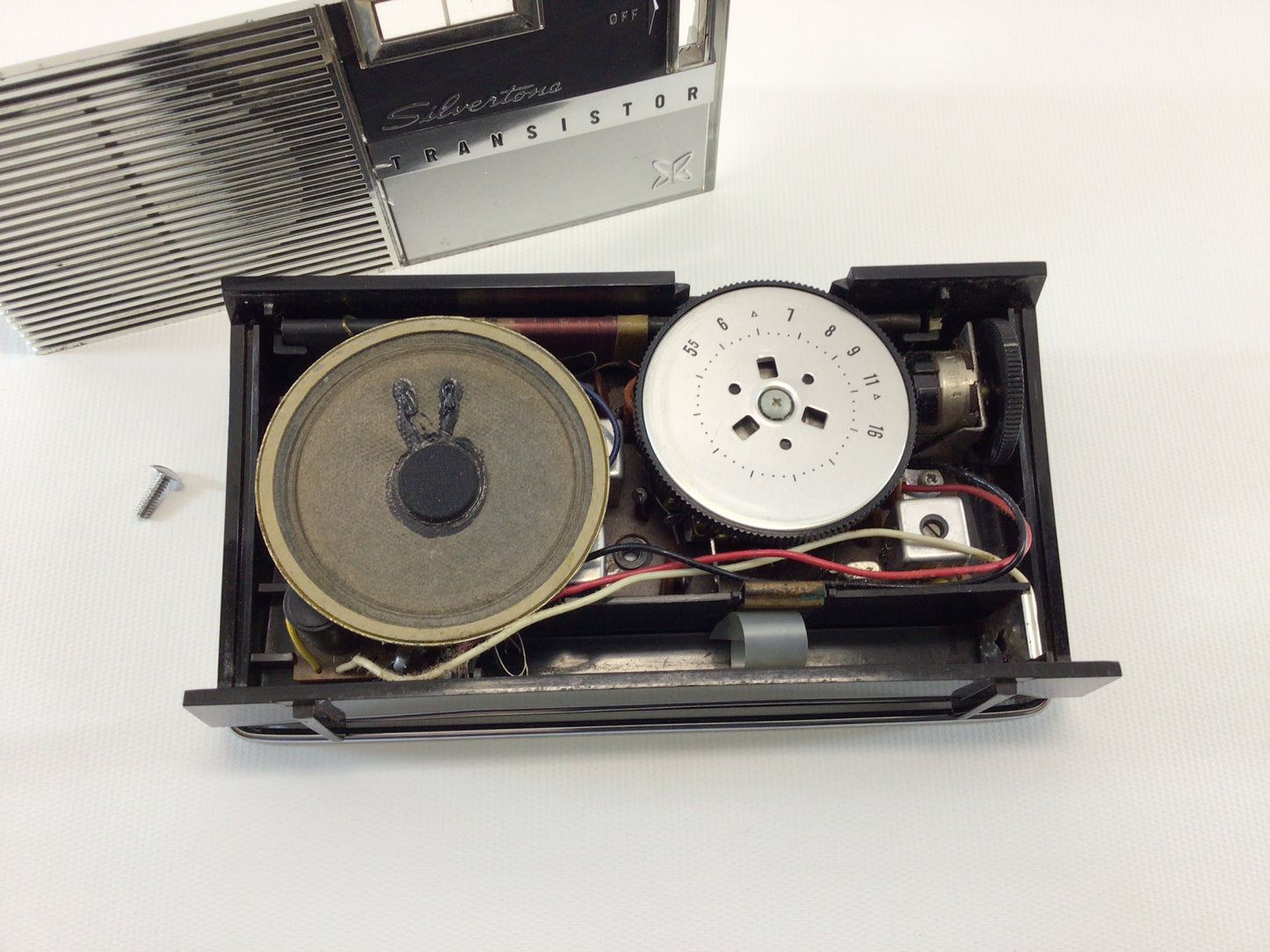 Vintage 6 Transistor Pocket MW Radio Sears Roebuck Silvertone Model 214 Analog Audio Electronics - Nonworking Parts Repair Display