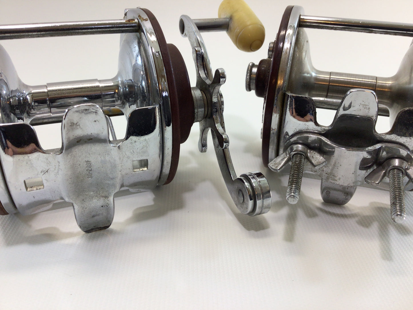 Penn Peer No 209 Baitcasting Fishing Reels Vintage Outdoor Sporting Equipment - Broken Parts Repair Pieces