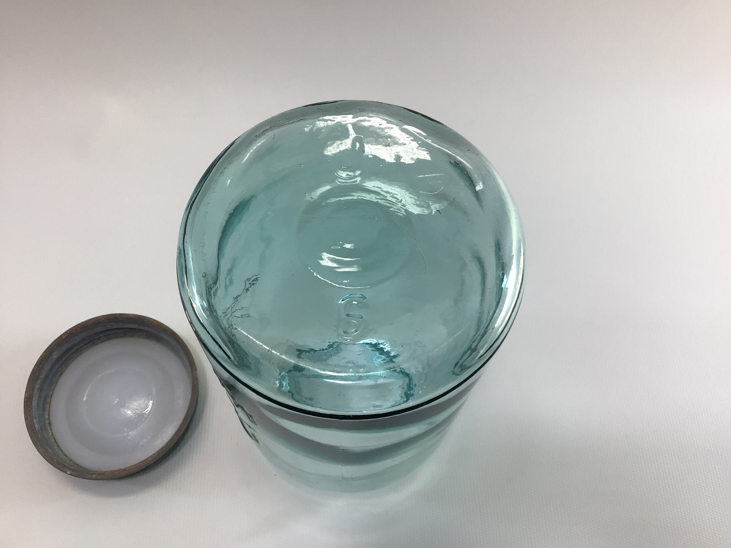 Vintage Blue Glass Ball Mason Jar One Quart J6 with Zinc Lid