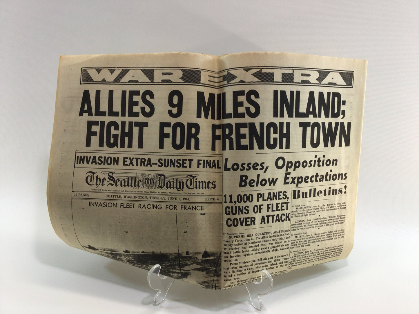 Historic Events 24 Newspaper Cover Pages Vintage Reproduction Front Page