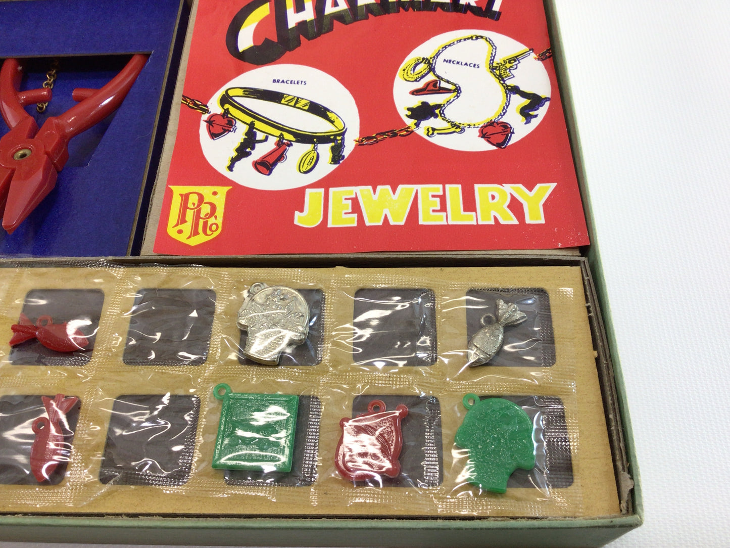 Toy Jewelry Making Kit Vintage 1952 CHAMART Peerless Playthings New Jersey