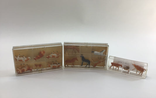 Model Railroad HO Scale Farm Animals Cows and Horses Lot Vintage Preiser Miniature Diorama Parts Pieces