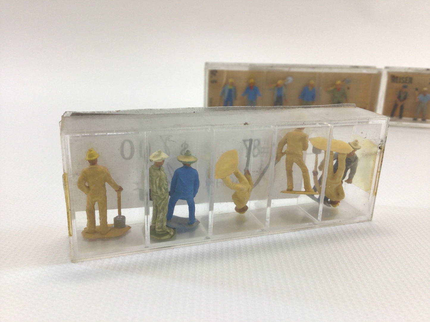 Model Railroad HO Scale Laborers Lot Vintage Preiser Miniature Diorama Parts Pieces