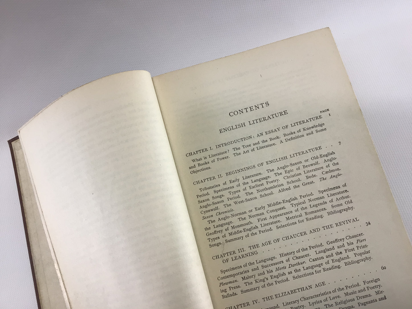 Antique Textbook Outlines of English Literature with Readings Copyright 1925 Hardcover with Illustrations