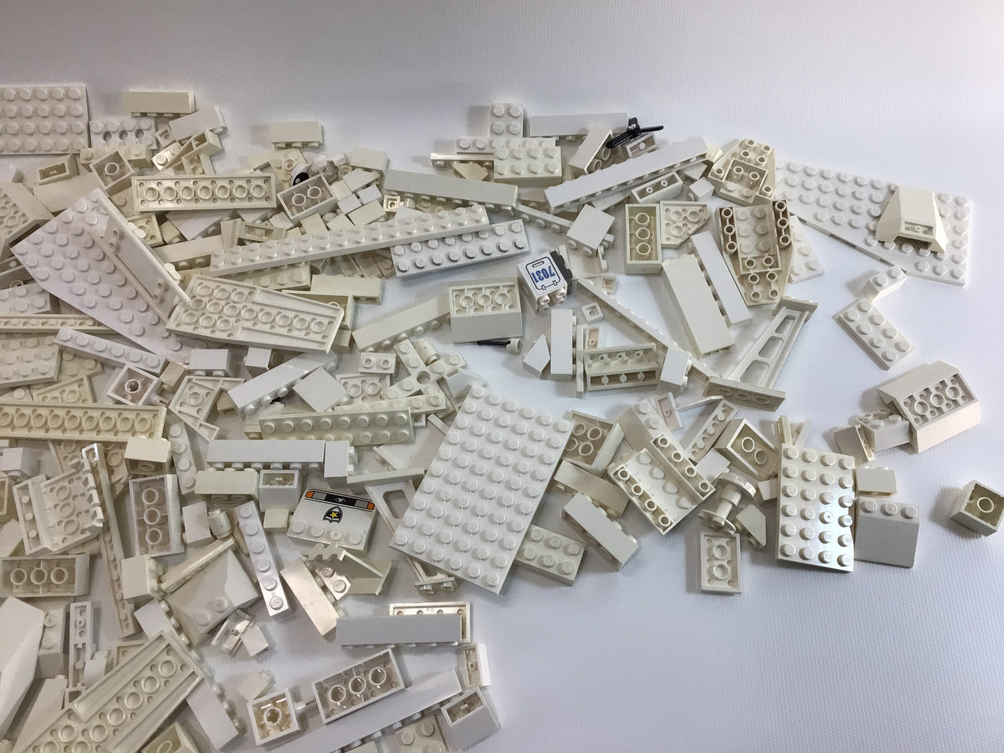 Lego Assorted White Parts and Pieces Lot