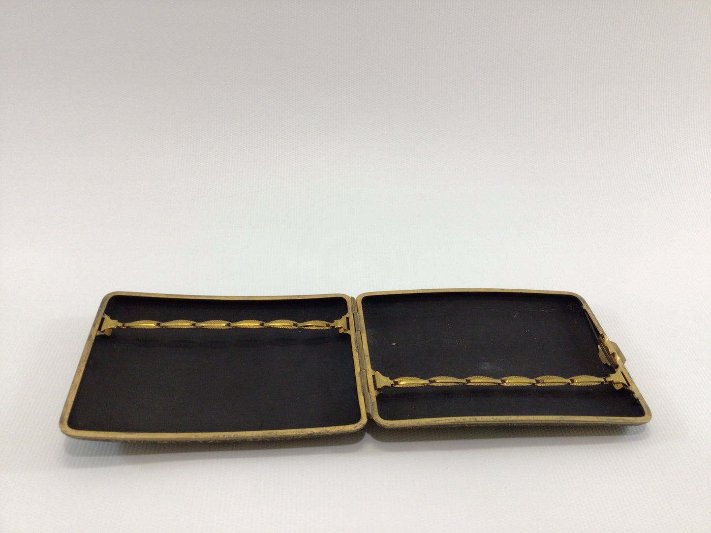 Mid Century Cigarette Case Damascene Mt Fuji Motif Quality Made Vintage Tobacciana Collectible