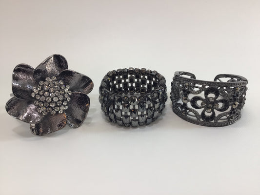 Costume Fashion Jewelry Bracelet Lot of 3 Gunmetal Black Flower Rhinestone