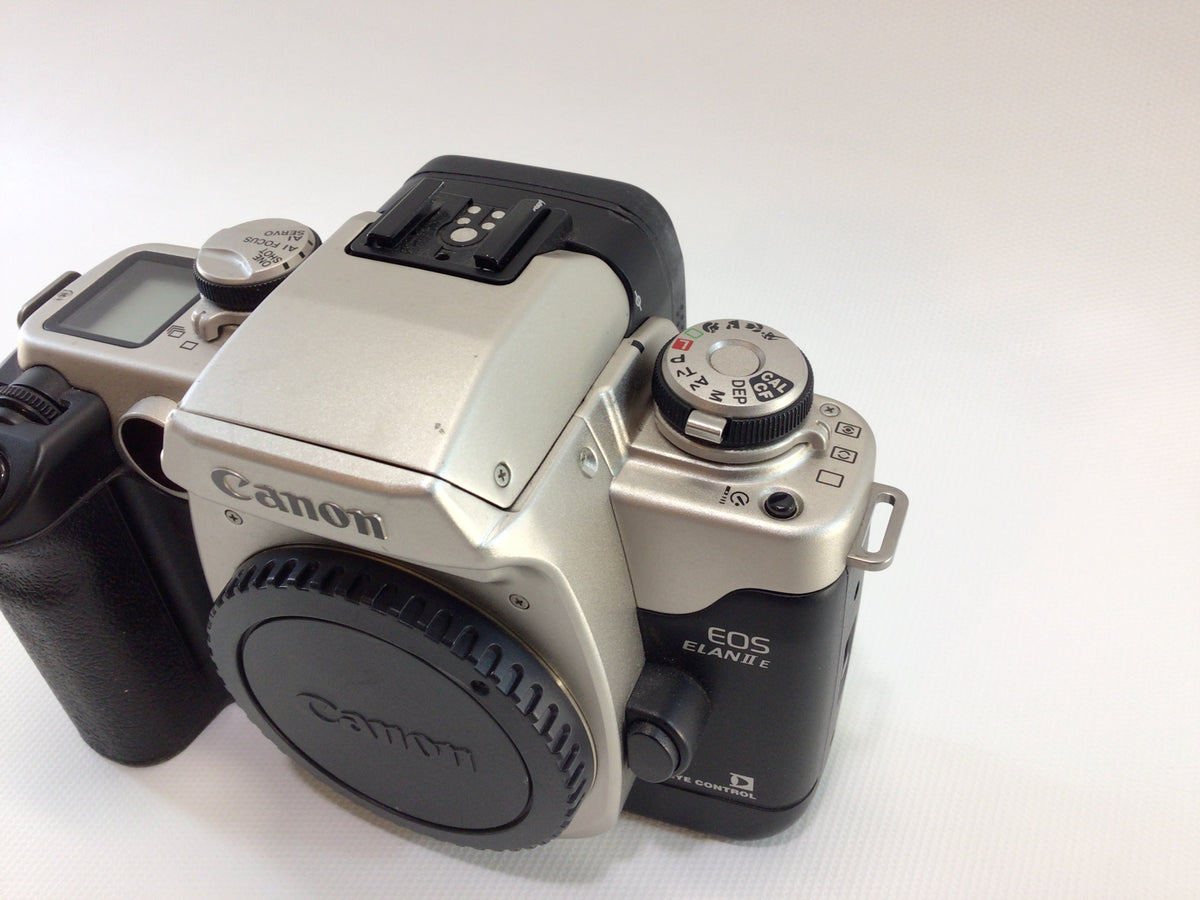 Canon 35mm EOS Elan II E Camera Body and EF 28- 80mm Zoom Lens Vintage Photography Equipment