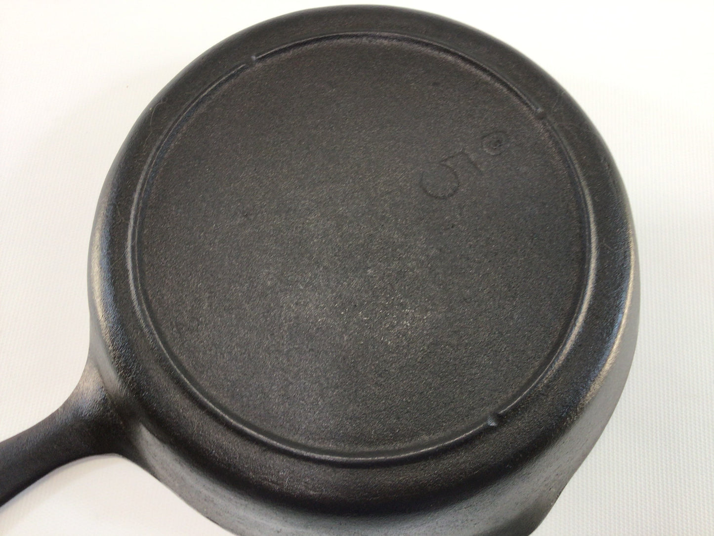 Cast Iron Skillet 3 Notch  No. 5 Antique Collectible Cookware Home Decor